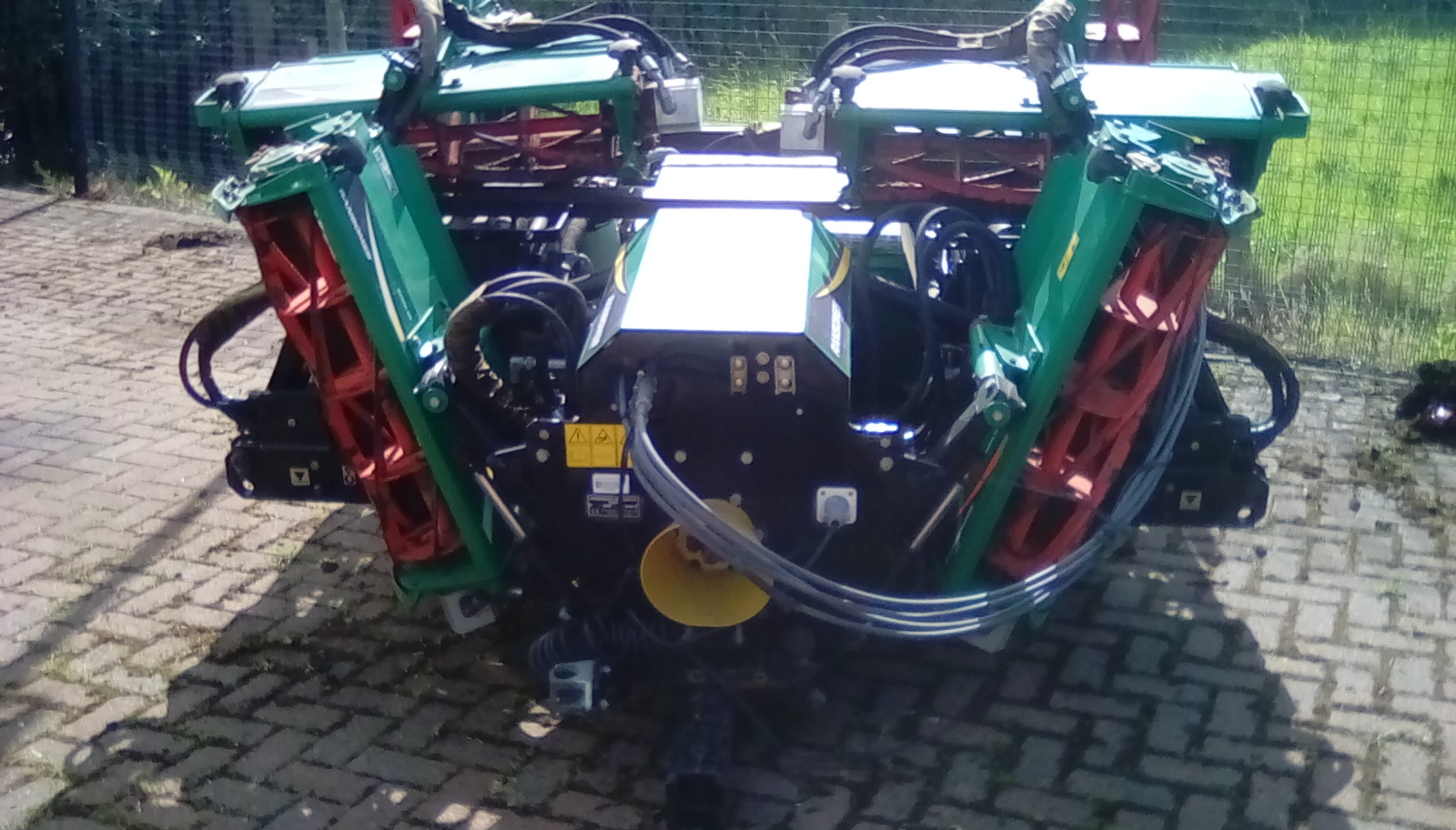 Photo 1